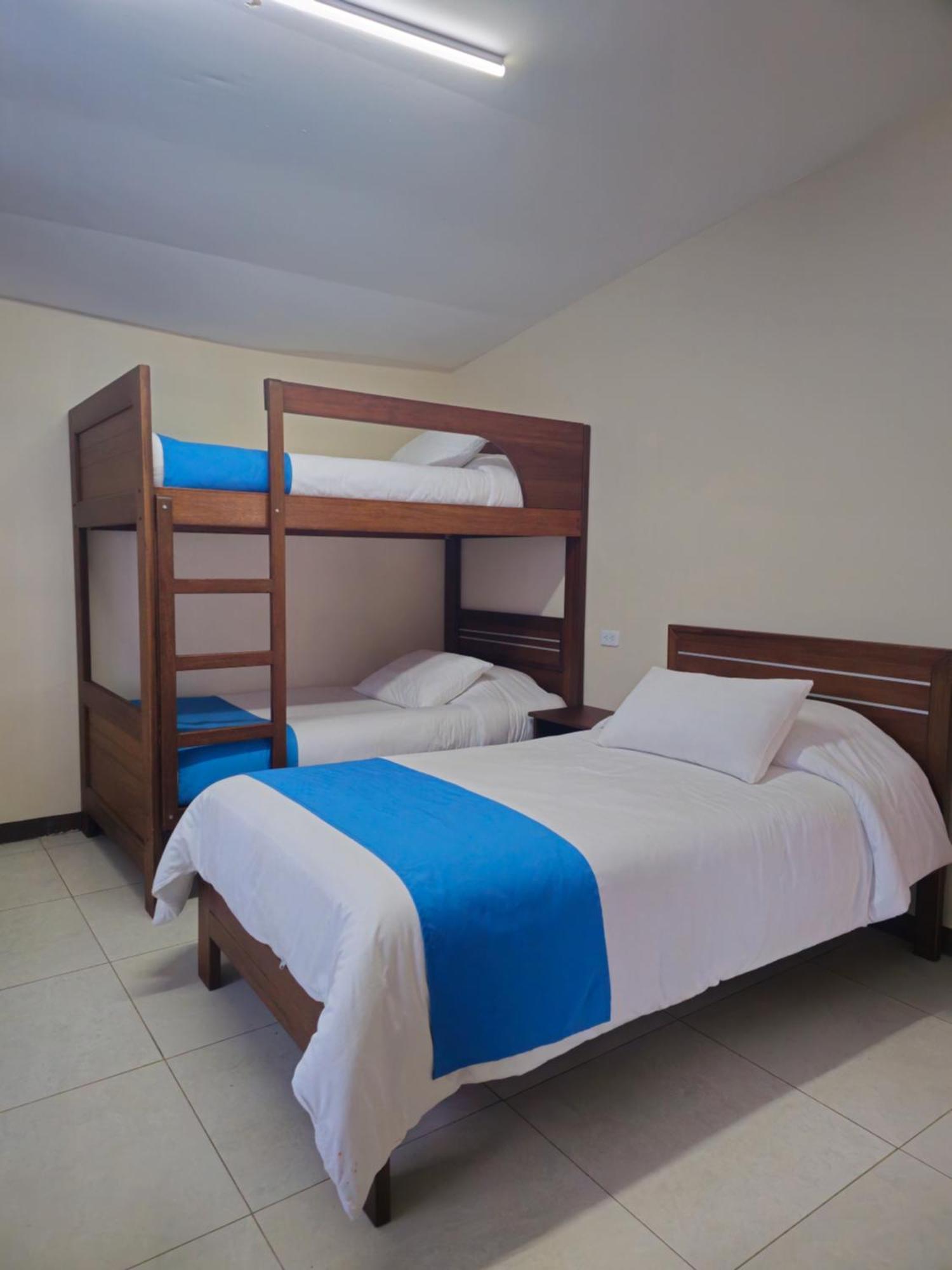 Hotel Tungurahua バーニョス エクステリア 写真